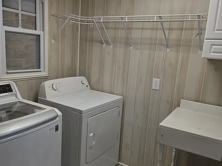 1300 Liberty Dr — Photo 12