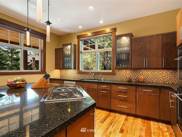 230 Equinox Dr — Photo 6