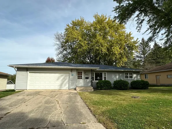 1041 Cardinal Dr, Blooming Prairie, MN 55060