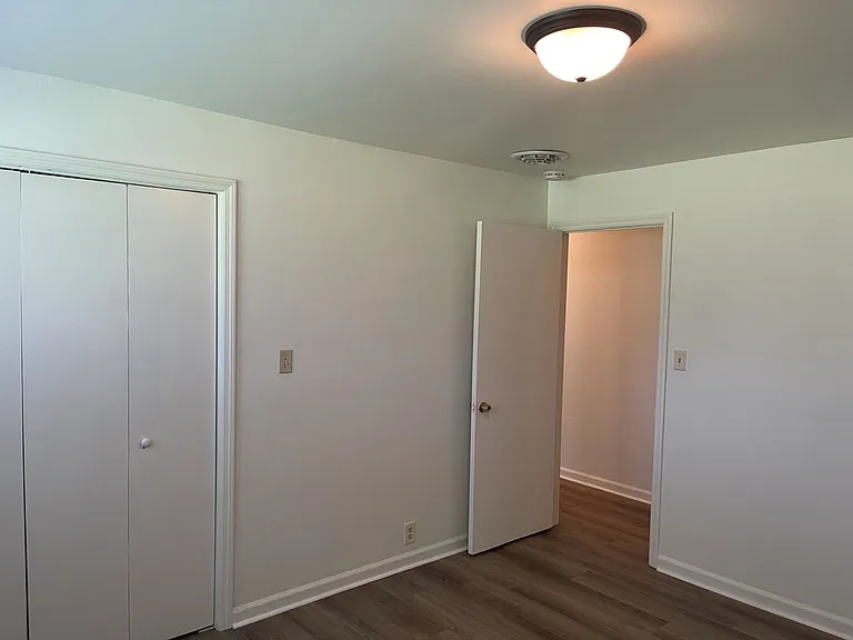 168 Westwood Ct — Photo 15