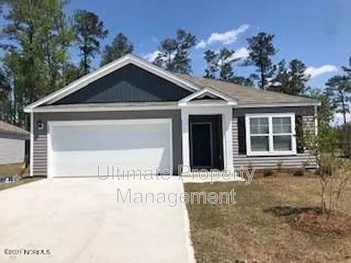 585 Draymore Dr NE Photo 1