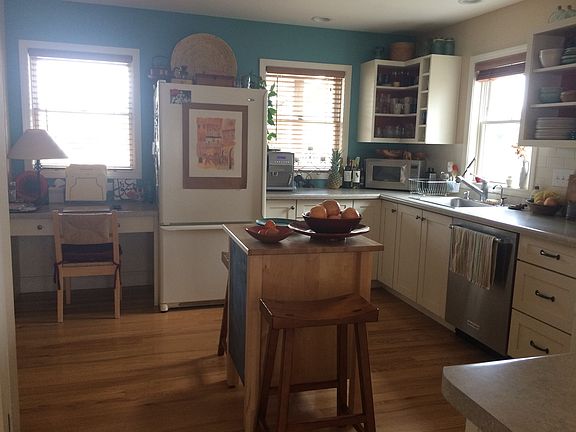 Painted accent wall in kitchen