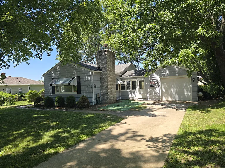 2812 Pelham Rd — Photo 1