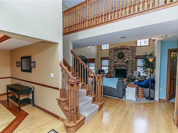 4th image of 4747 Forest Grove Dr