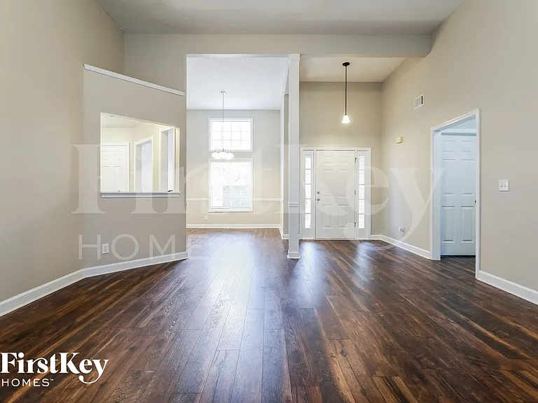 241 Ryan Rd — Photo 3