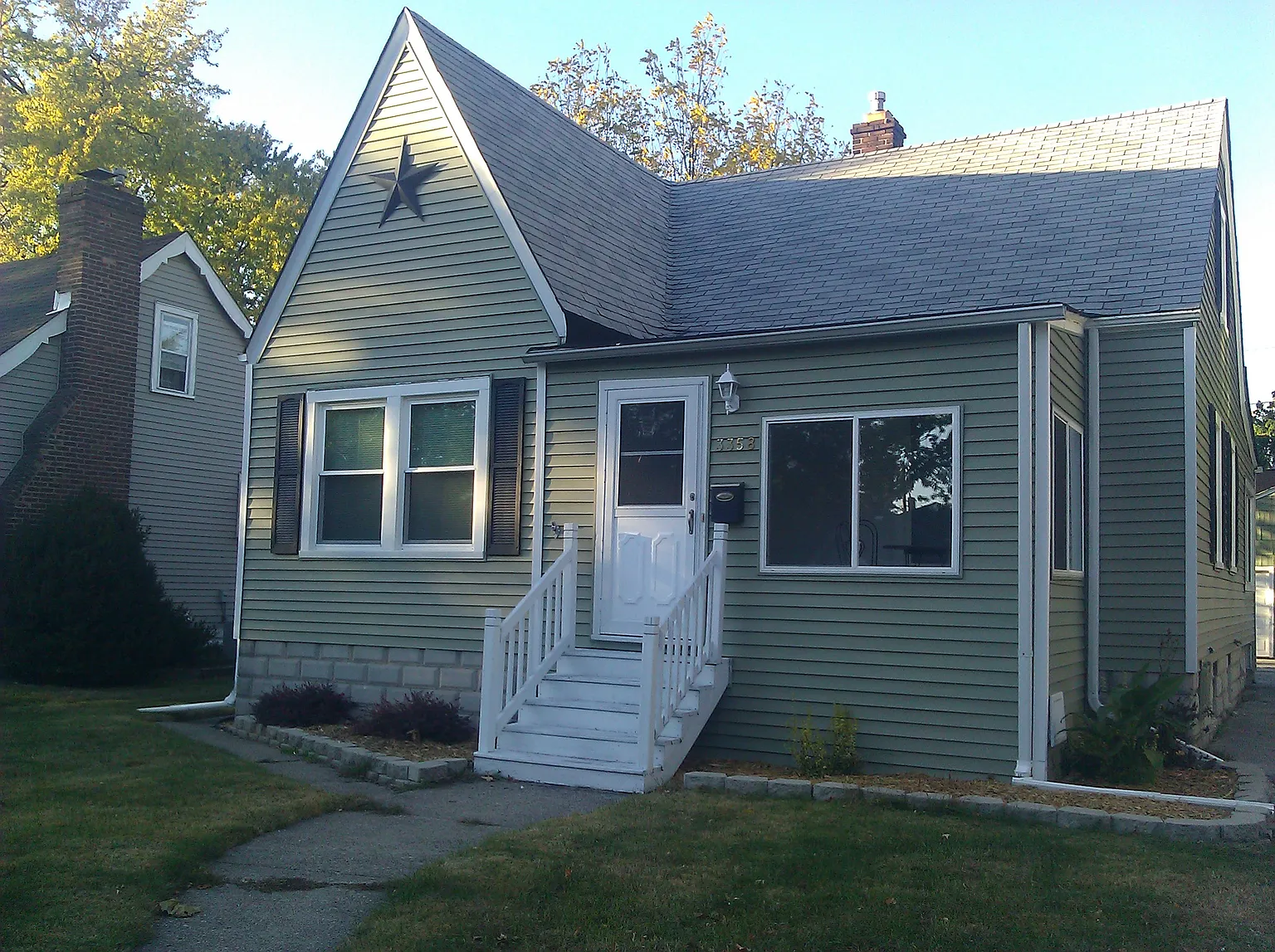 3358 Ann St photo 1