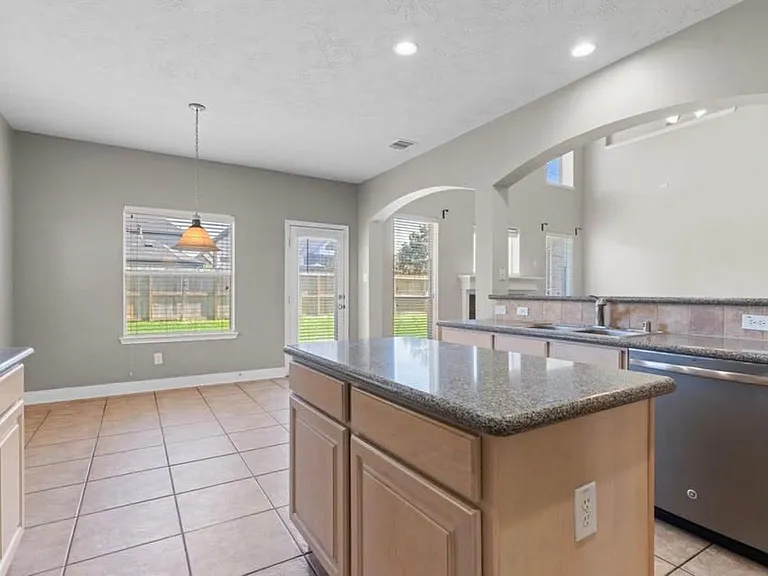 3531 Shoreview Ln — Photo 8