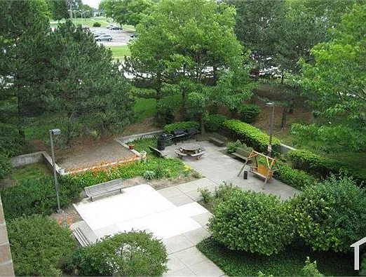 42751 Woodward Ave — Photo 2