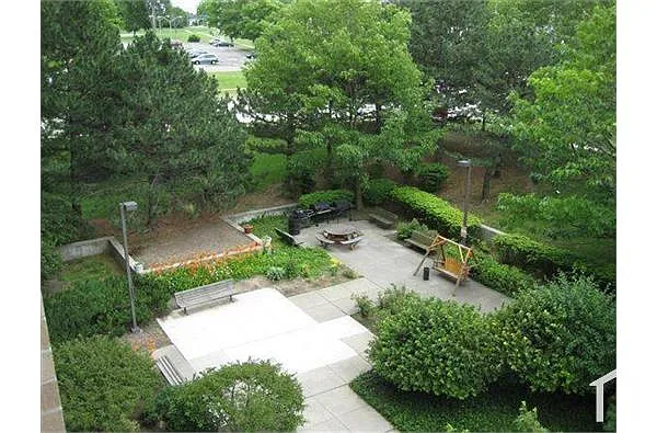 Building Photo - 42751 Woodward Ave