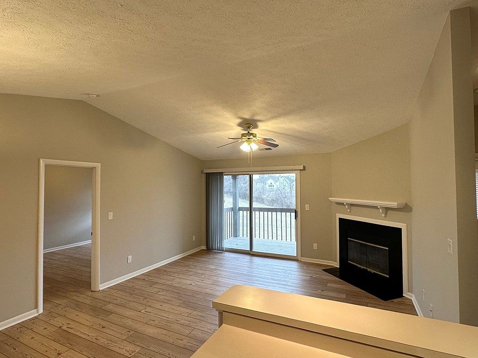 1st image of 8876 Eagleview Dr