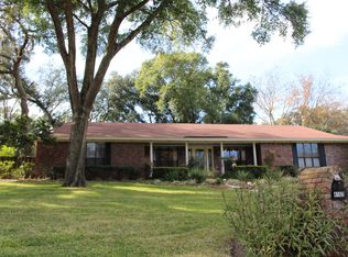 4162 E Whispering Oaks Dr, Jacksonville, FL 32277