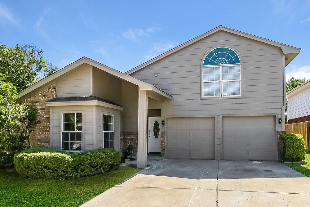 5 bed, 3.0 bath, 1796 sqft, $2,415 — Photo 1