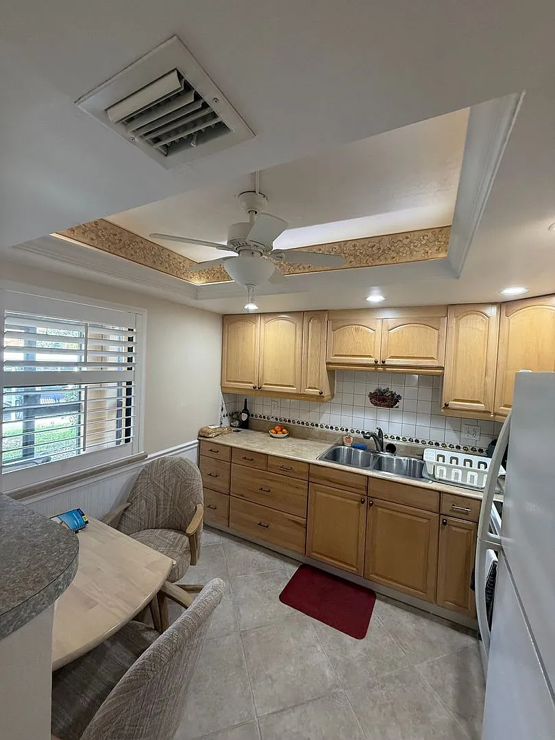 1 Bed 1 Bath Furnished Unit In Whiskey Creek — Photo 1