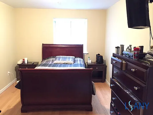 Rented by LandSeair Real Estate Group | media 9