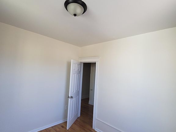 5th image of 456 Baldwin Ave APT 5