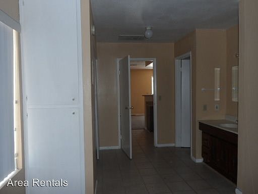 3rd image of 400 E Williams St
