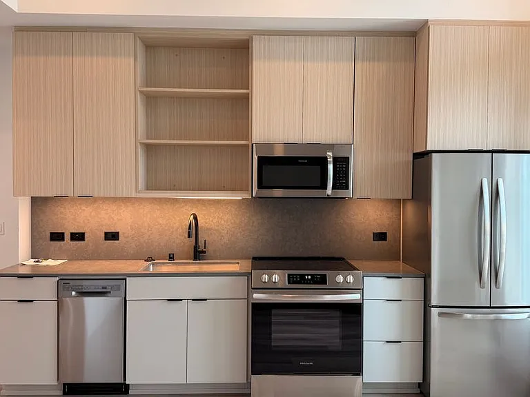 Rainford Apartments — Photo 108