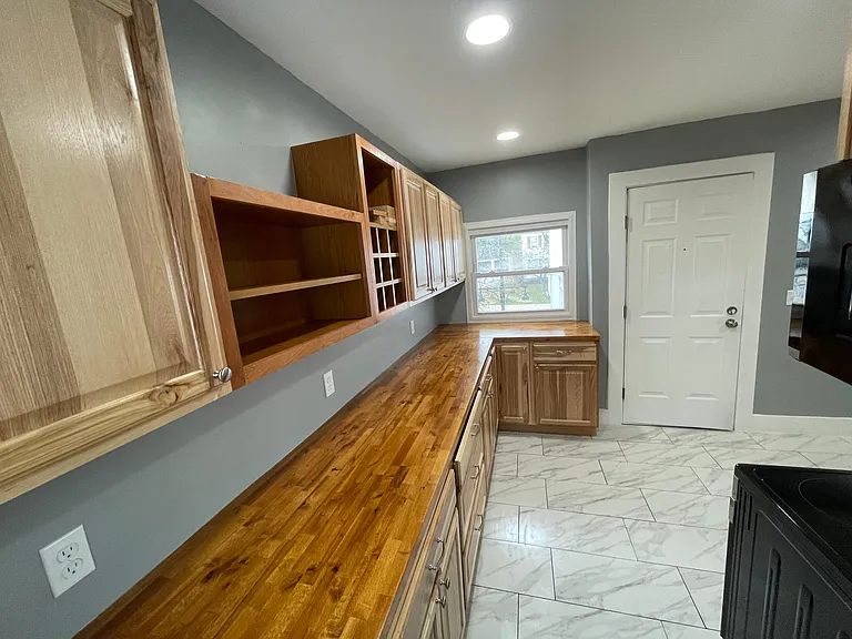 326 Main St #201 — Photo 8