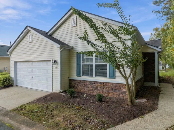 682 Bedford Ct, Woodstock, GA 30188