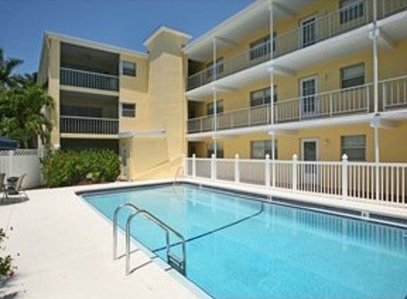 2nd image of 900 8th Ave S APT 201