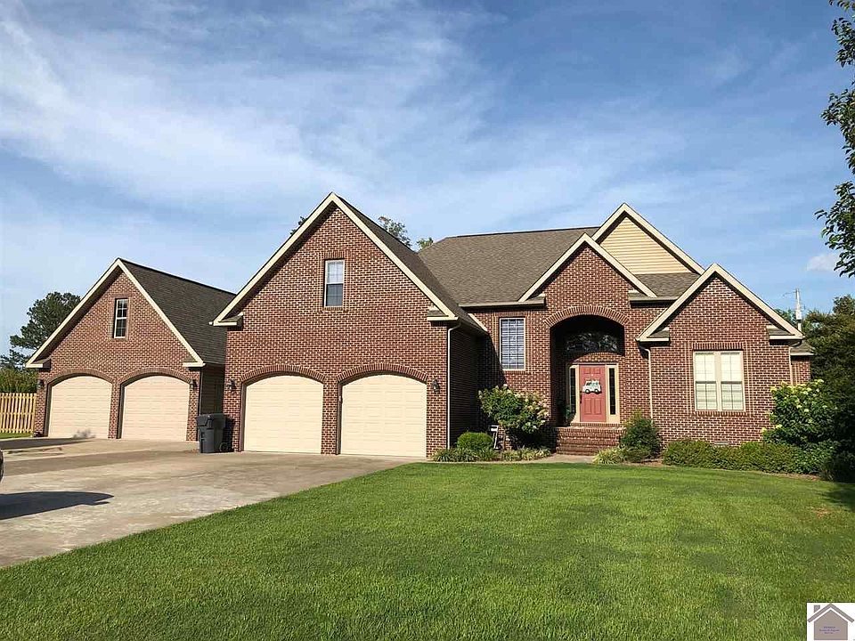1st image of 80 Kaitlyn Ln N