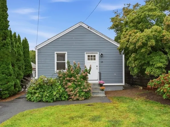 28 Cleveland St, Medford, MA 02155