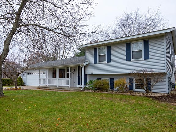 2nd image of 2134 Aaronsway Dr NE