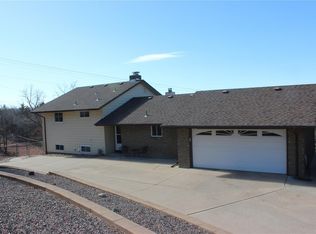9 Rock St, Castle Rock, CO 80104