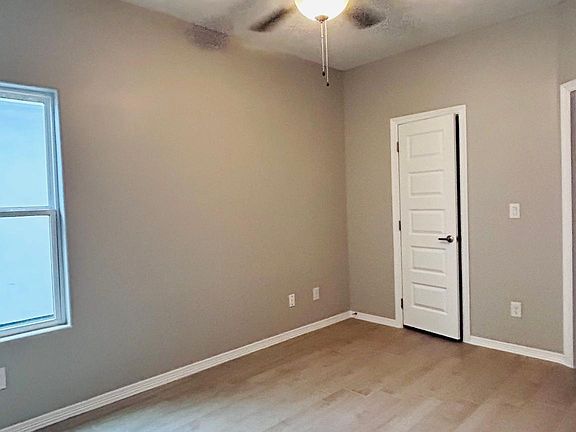 5th image of 4903 N Dahlia St #1
