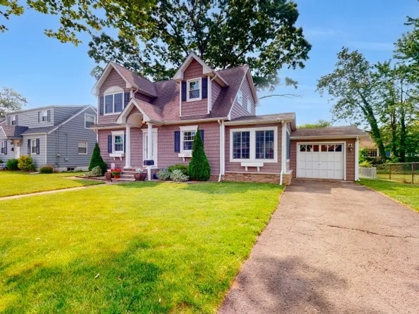 120 17Th Ave, Elmwood Park Boro, NJ 07407