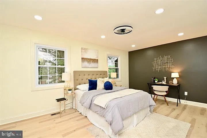 4702 Forestdale Dr — Photo 21