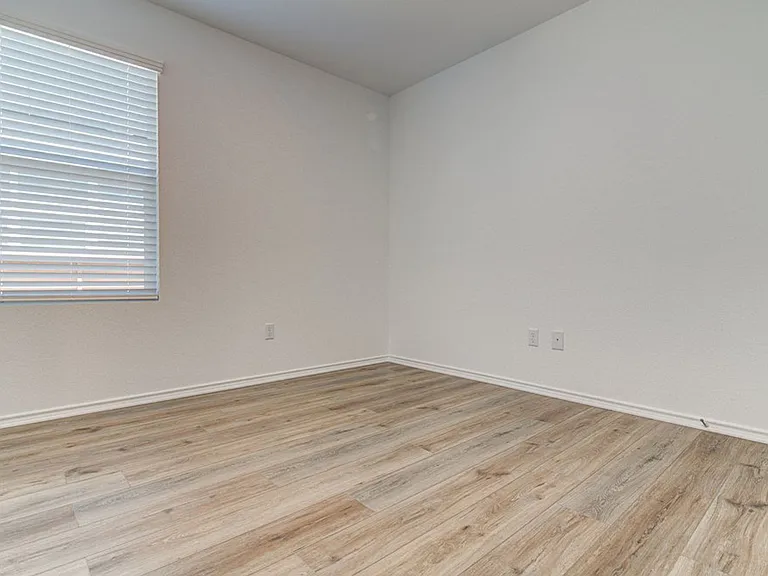 361 Madrid St — Photo 12