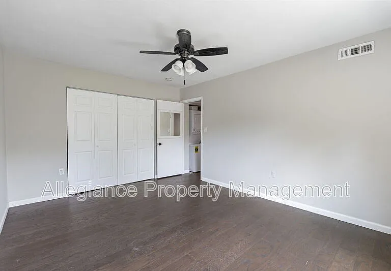 3312 S 28th St #303 — Photo 12
