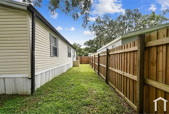 10607 Bay Hills Cir — Photo 27