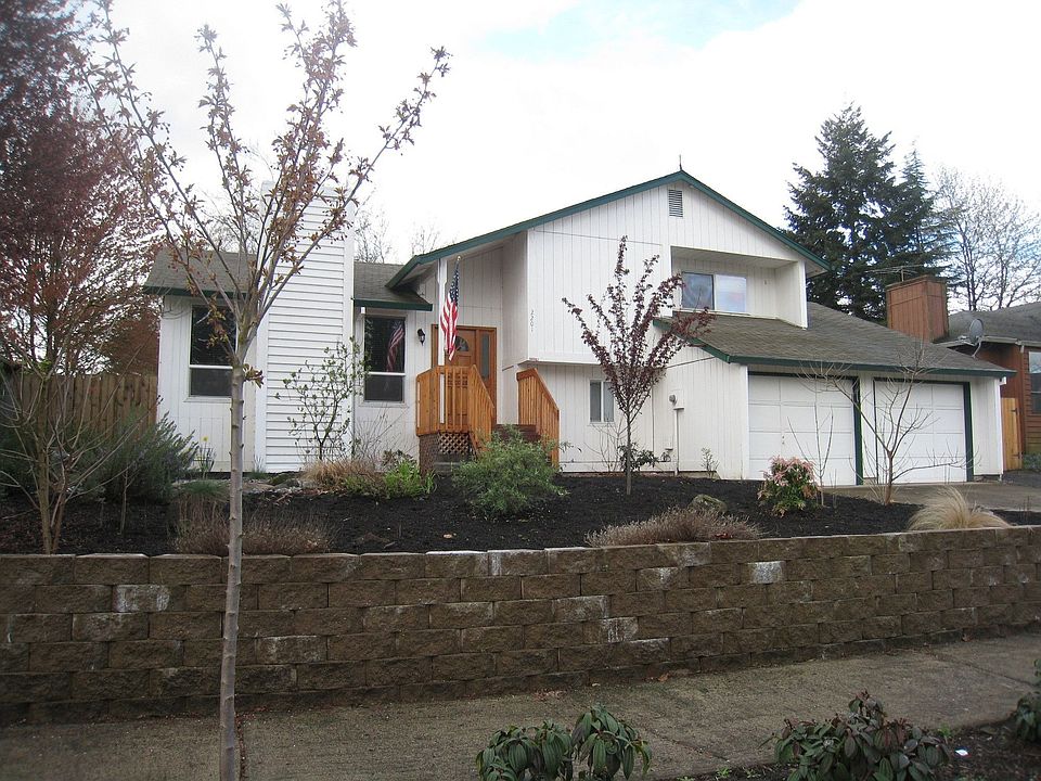 1st image of 2201 NE 94th St