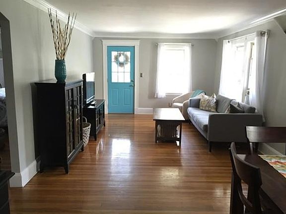 4th image of 48 Wilson Ave