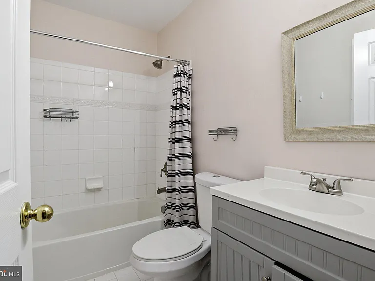 915 Buttonwood Ter NE — Photo 35