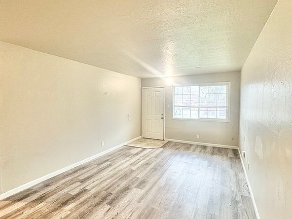 2nd image of 4829 Pasarobles Dr #5