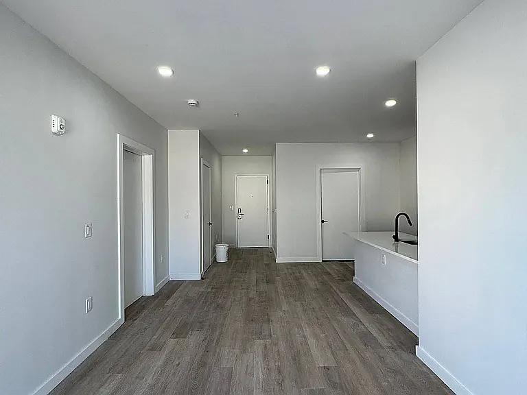 486 Market St #302E — Photo 6