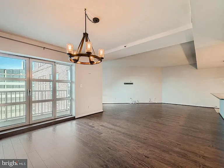 250 President St #404 — Photo 4