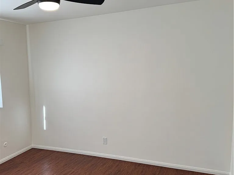 1164 Irving Ave #A — Photo 15