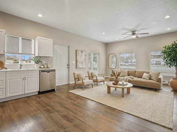 3rd image of 10821 E Mission Ave #10823
