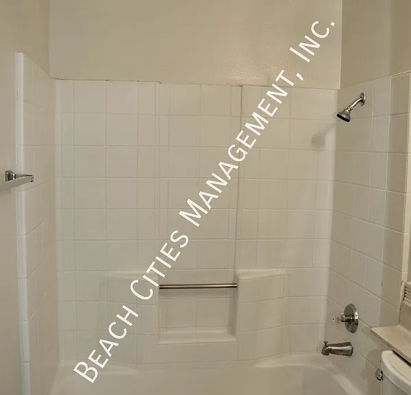 1723 Cedar Ave #211 — Photo 13