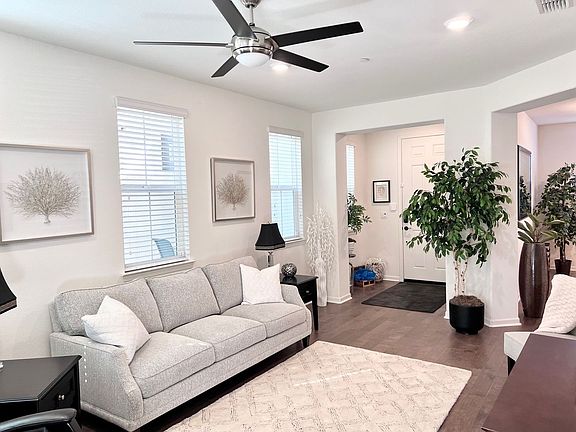 2nd image of 1593 Parkside Way