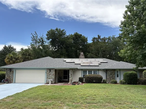 4 Hemlock Ct E, Homosassa, FL 34446
