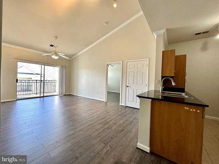 12925 Centre Park Cir #405 — Photo 25