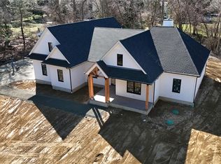 1332 South Rd, South Kingstown, RI 02879