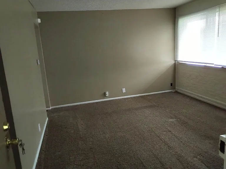 7427 Overton Ave #5 — Photo 7