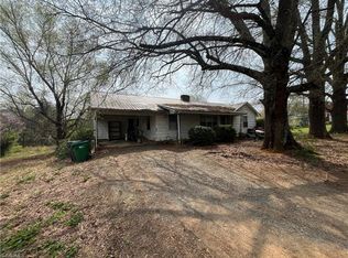 116 & 120 Knight St NE, King, NC 27021