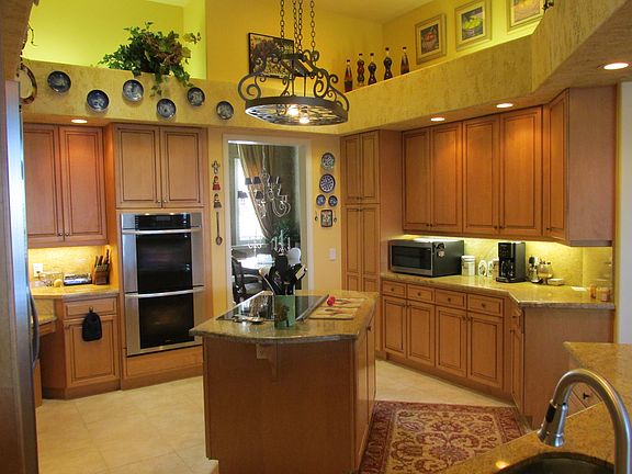 5th image of 136 Wyndham Dr